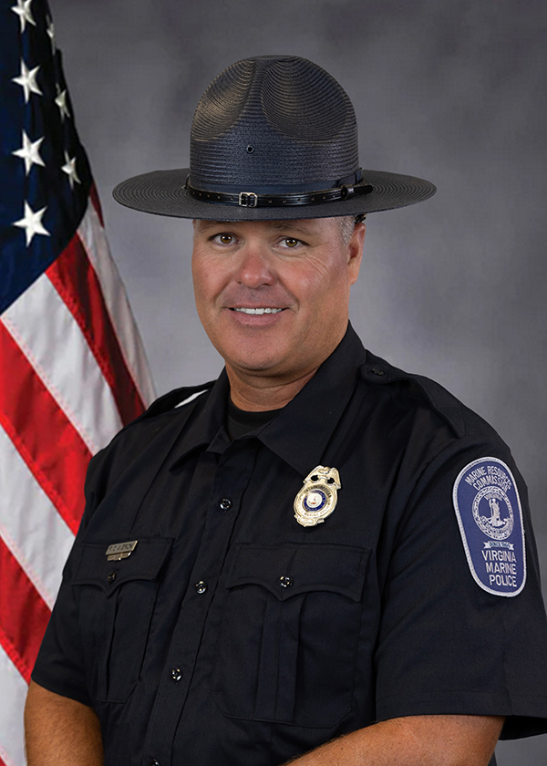 Officier Forrest Dameron