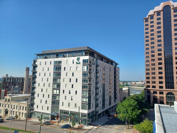 Image de l'immeuble résidentiel sur le toit duquel Yellow a été trouvé