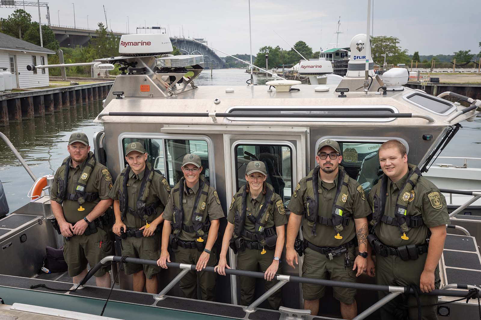 Photo de groupe des agents de la police de la conservation