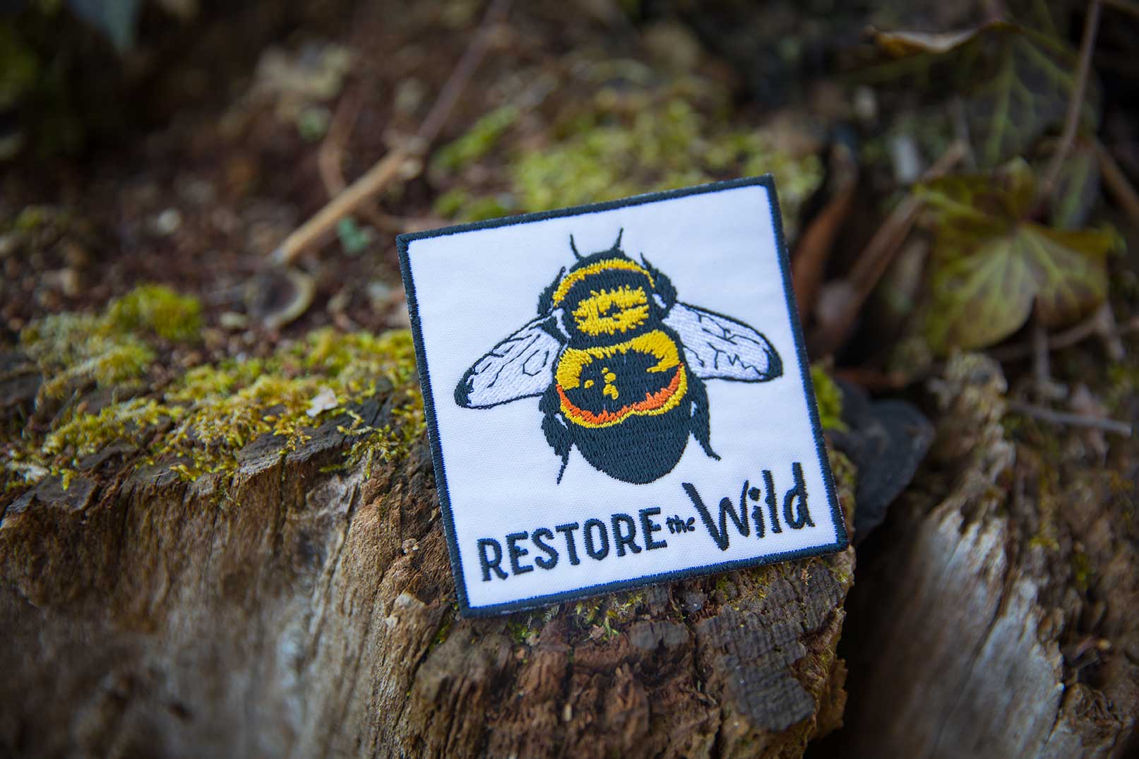 Cliquez sur cette image pour ouvrir un lien vers le patch d'abeilles qui est en vente.